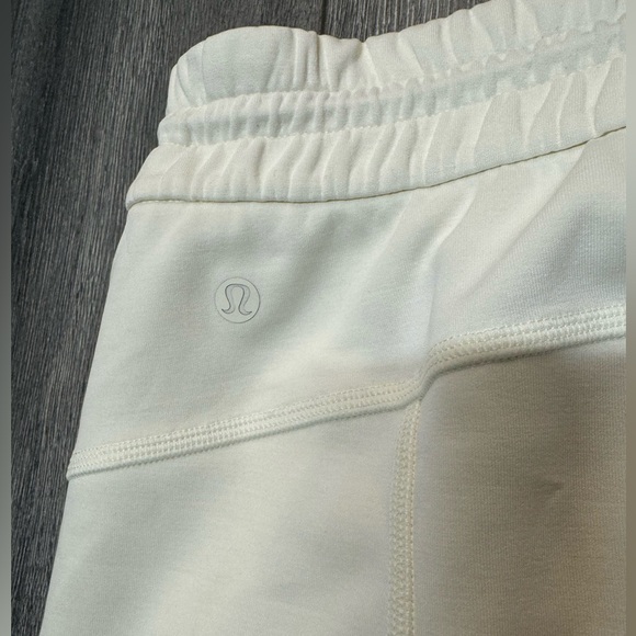 Lululemon Softstream High Rise Shorts - Picture 3 of 7